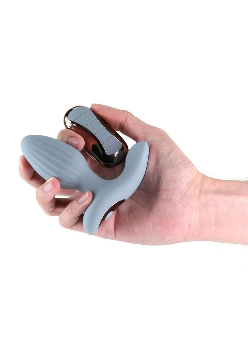 Renegade Summit Gyrating Plug with Remote